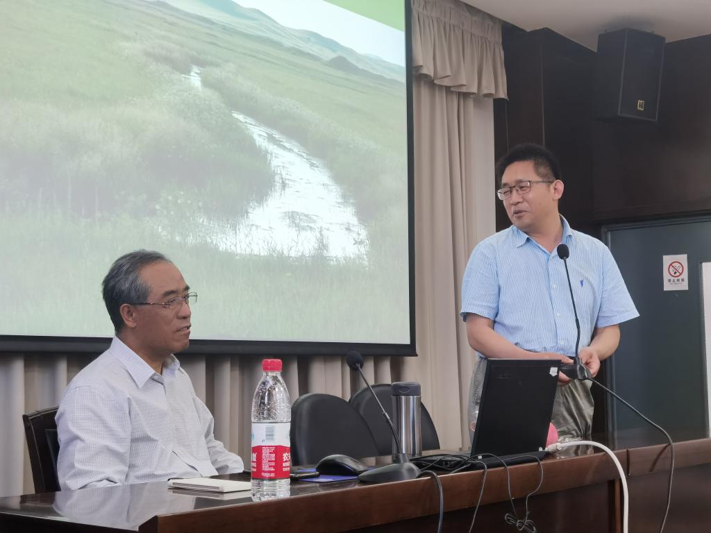 中国人民大学魏坚教授应邀来我院讲学